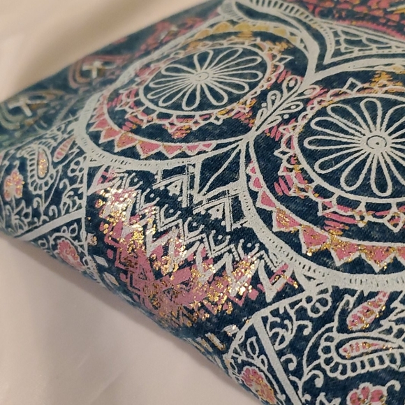 Shirt - Picture 8 of 8